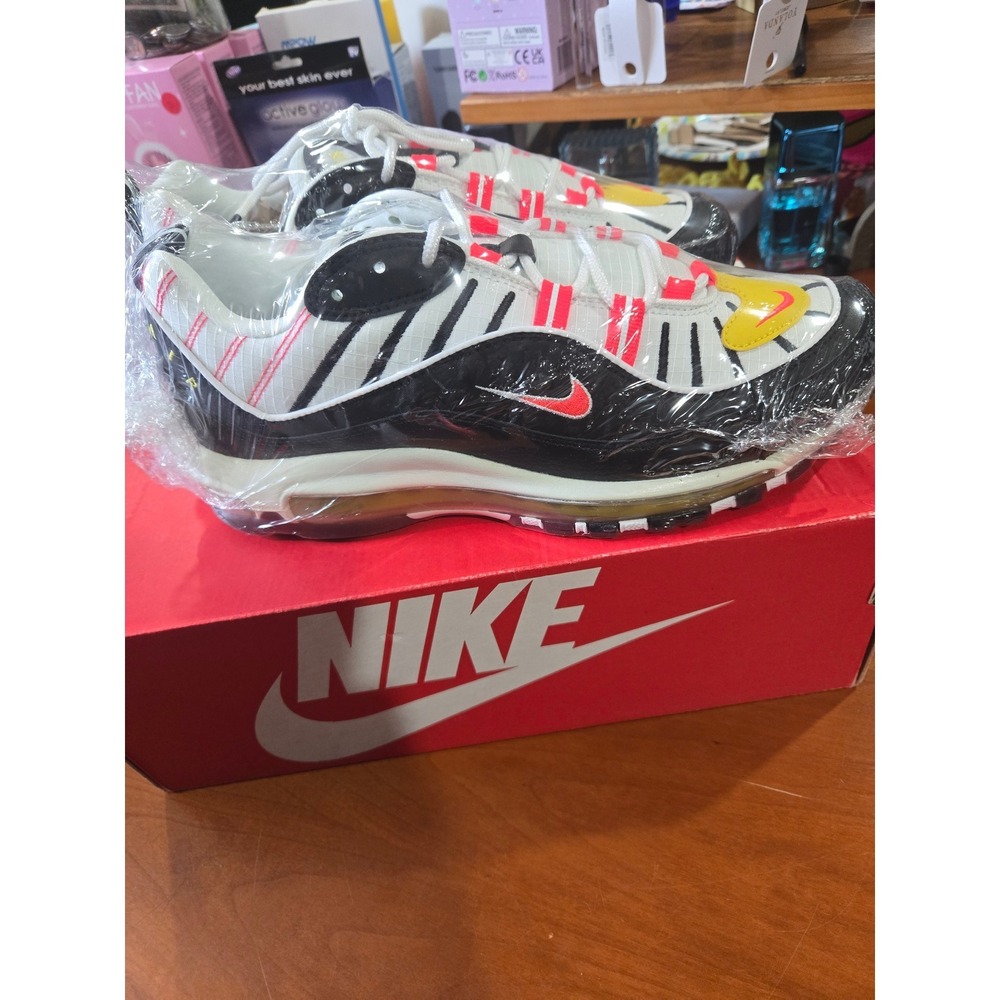 Nike Air Max 98 Black Bright Crimson White Sneakers 640744-016 Mens Size 8
